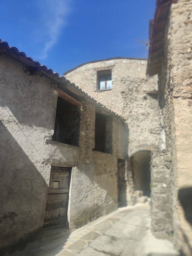 GRANGE 40m2 pour changement de destination LE FUGERET